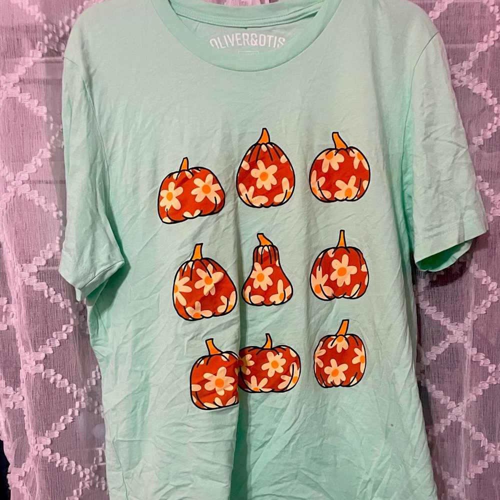 Oliver and Otis graphic Halloween tee
